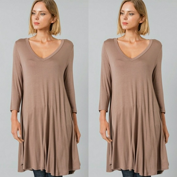 Dresses & Skirts - 🌟Long Sleeve T-Shirt Tunic V-Neck Dress🌟